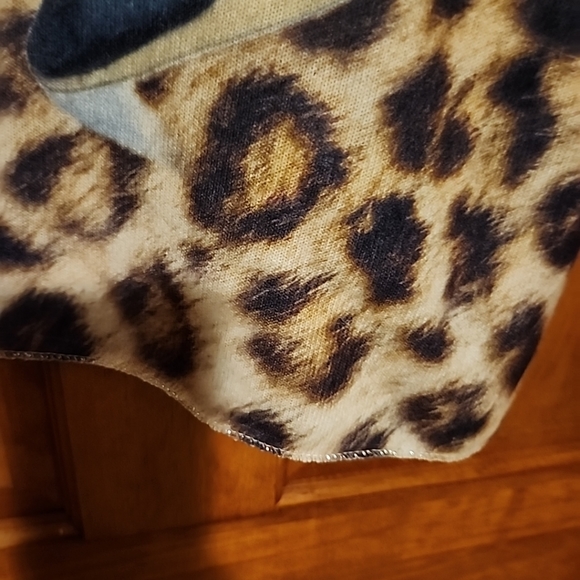 Via Vitale Woman's Size SP oversized soft fleece top w high heel, 💋 graphics - Picture 9 of 11